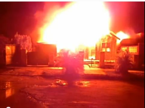 FireShot Screen Capture #449 - 'INCENDIO VS TIEMPO - YouTube' - www_youtube_com_watch_v=NypUbfOELRs