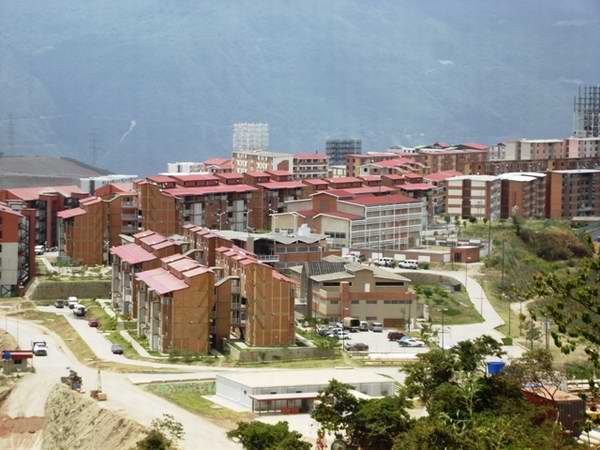 Venezuela construye con cemento cubano