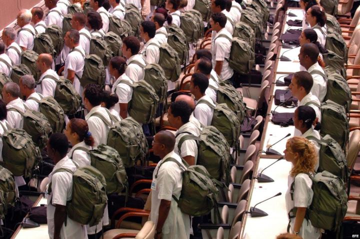 médicos cubanos