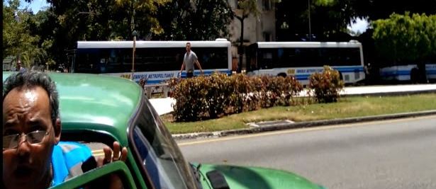 Agente Camilo en jornada de represion domingo 4