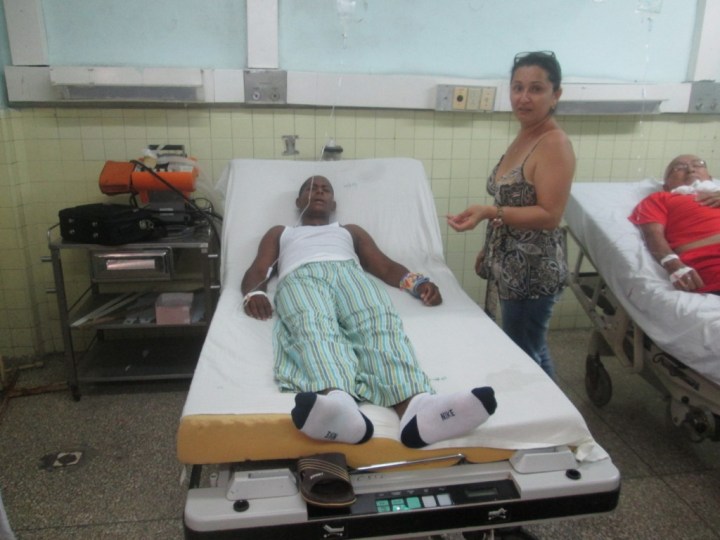 Jesús Hernádez en sala de urgencias Hospital Arnaldo Milián Santa Clara 5 de agosto