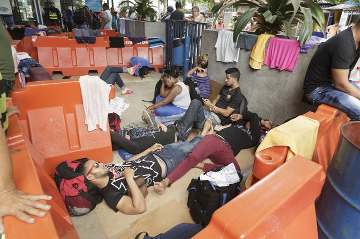 8 Cubanos-atrapados-zona-fronteriza_LNCIMA20151116_0252_28