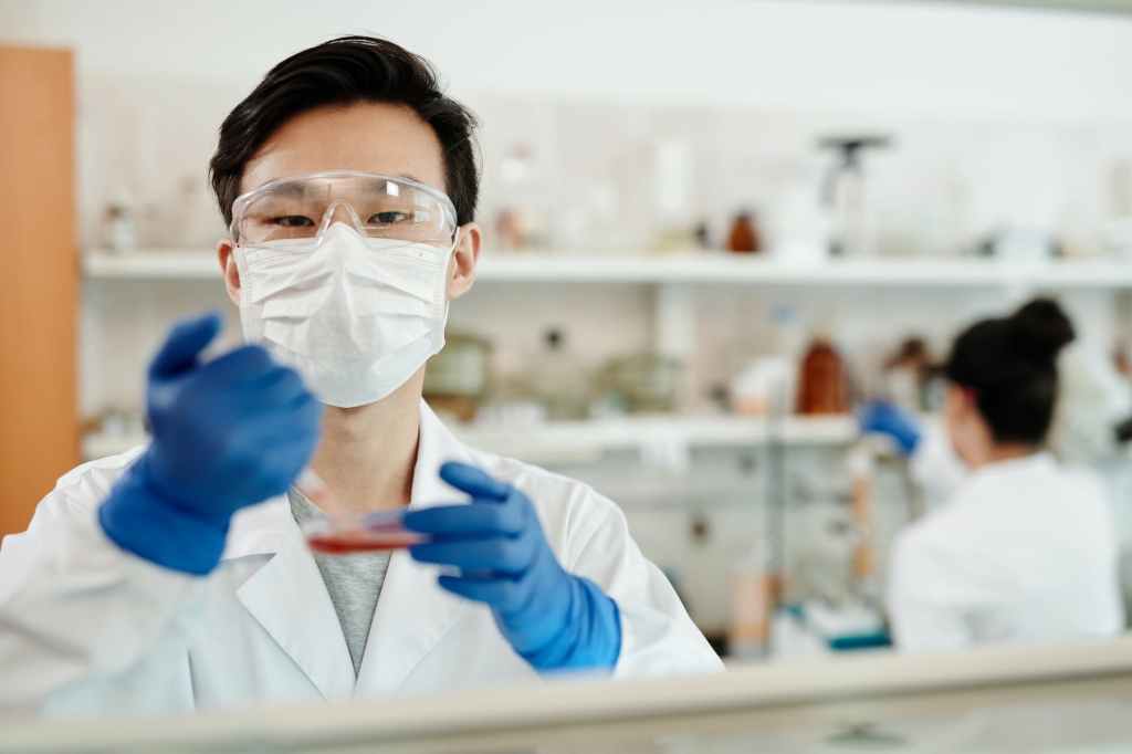 Las farmaceúticas y las OM no son tus amigas ni tus&nbsp;aliadas