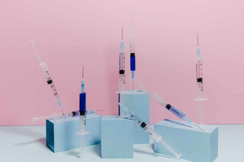 Un tribunal de EE. UU. ordena la divulgación de datos del pinchazo Pfizer COVID-19 