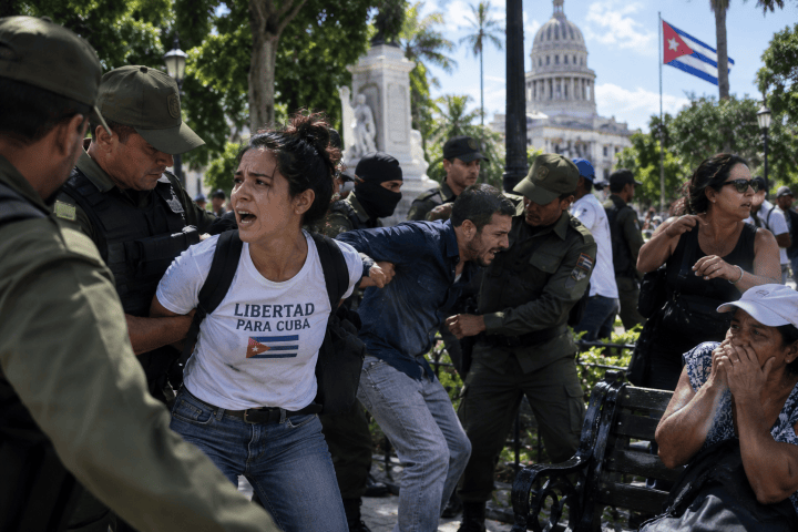 la represión en cuba no cesa/ reportes diarios indican de acciones represivas contra la población